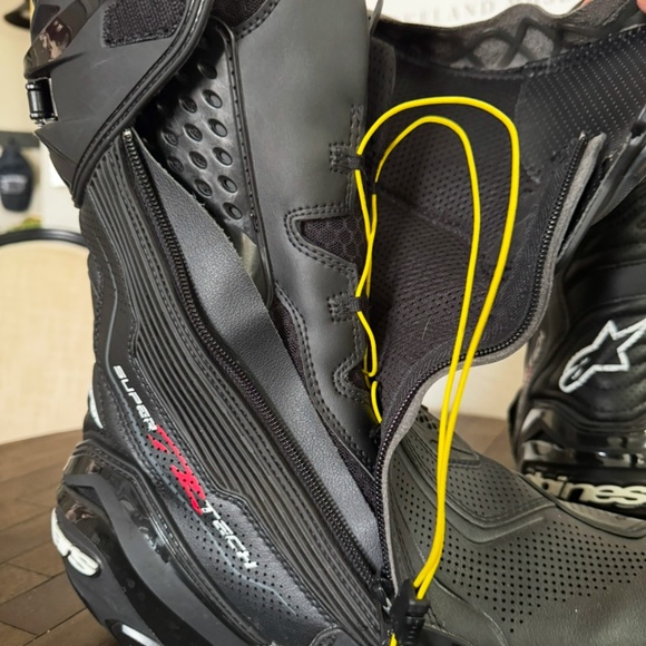 Alpinestars SuperTech R’s main image 10